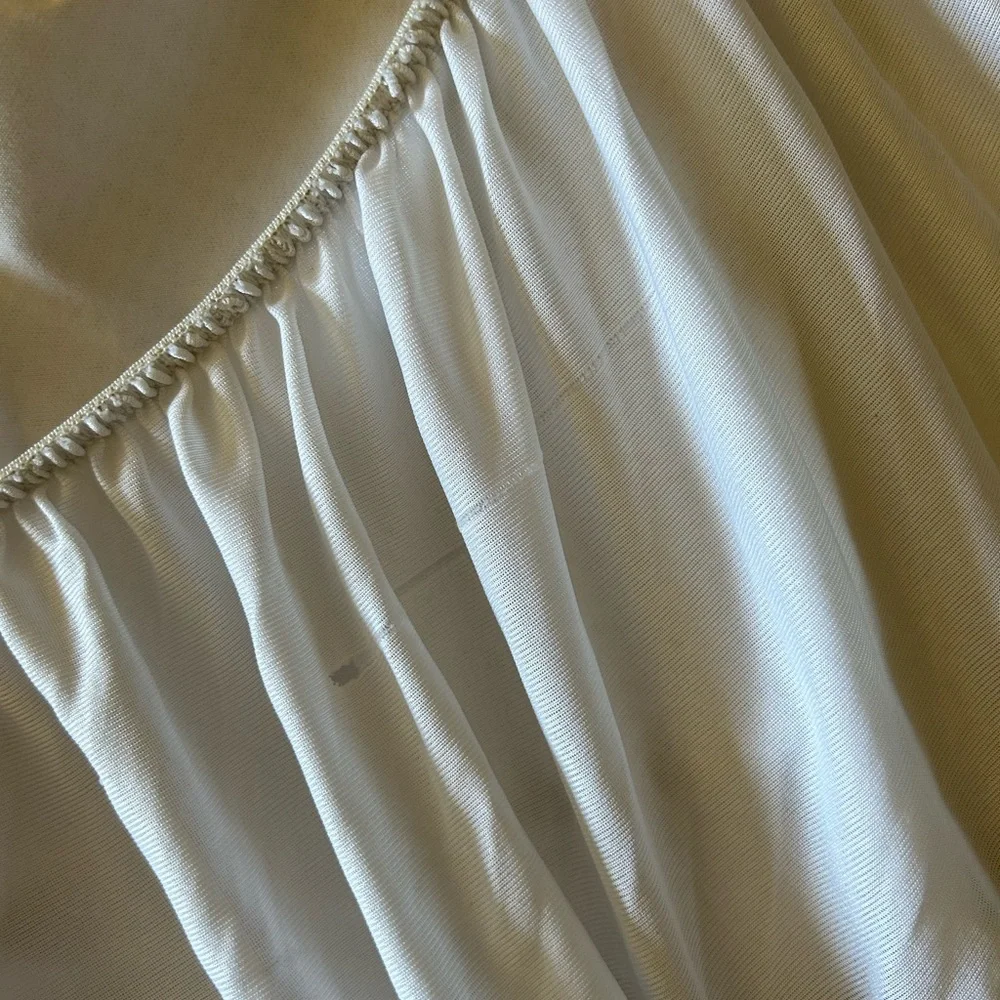 Crib mattress protector
